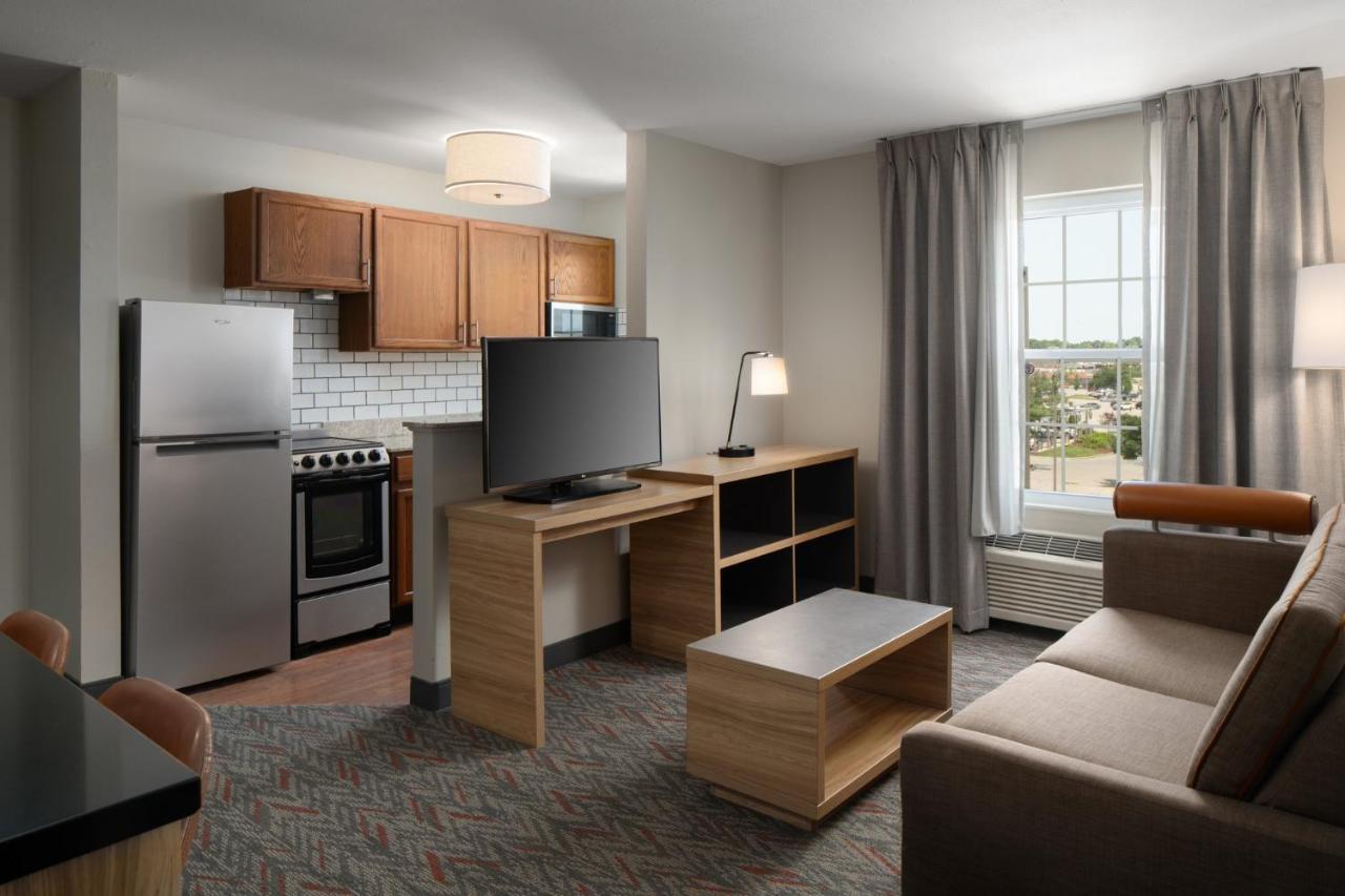 Saint Charles Candlewood Suites St Louis St Charles By Ihg מראה חיצוני תמונה