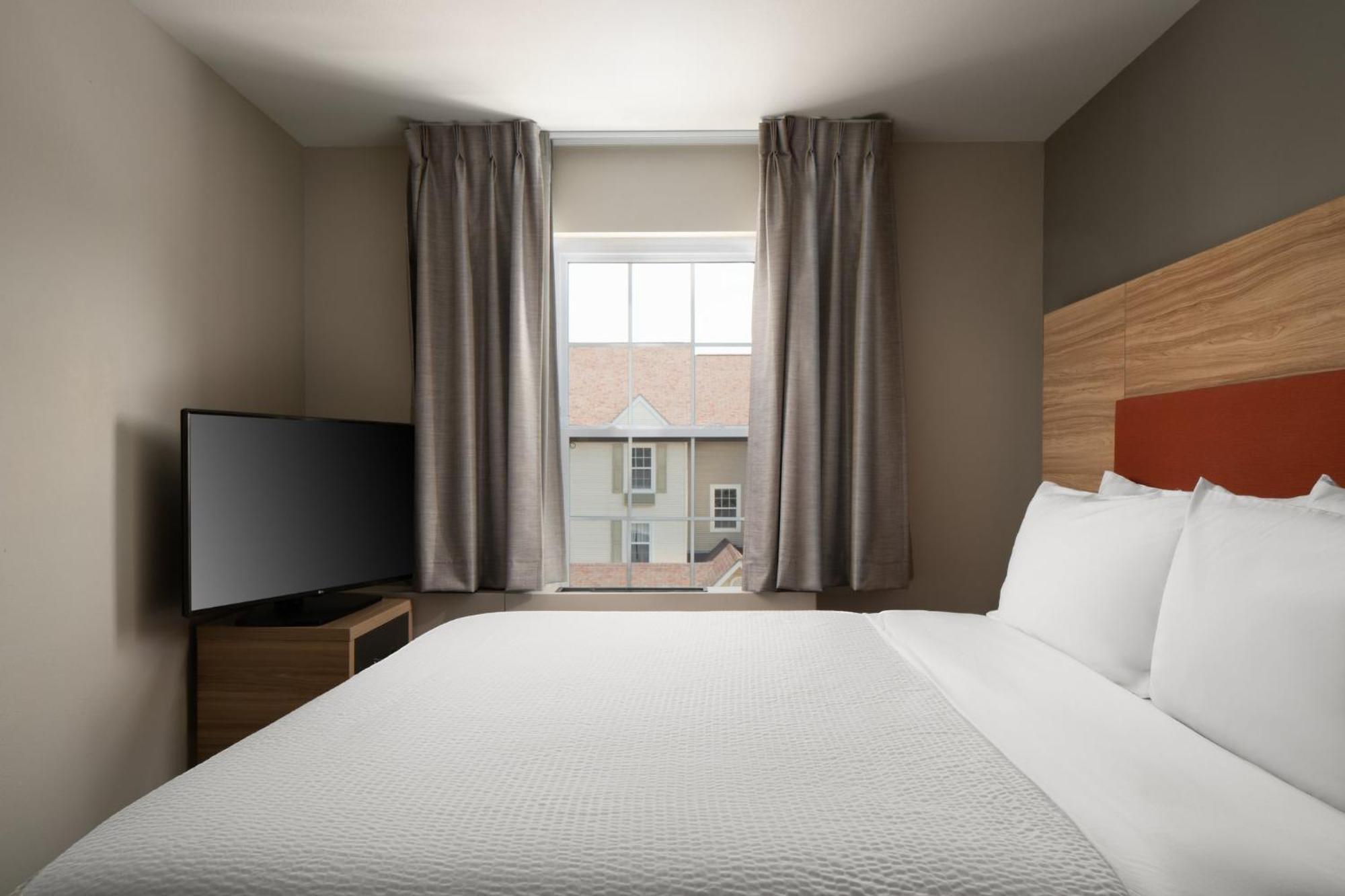 Saint Charles Candlewood Suites St Louis St Charles By Ihg מראה חיצוני תמונה